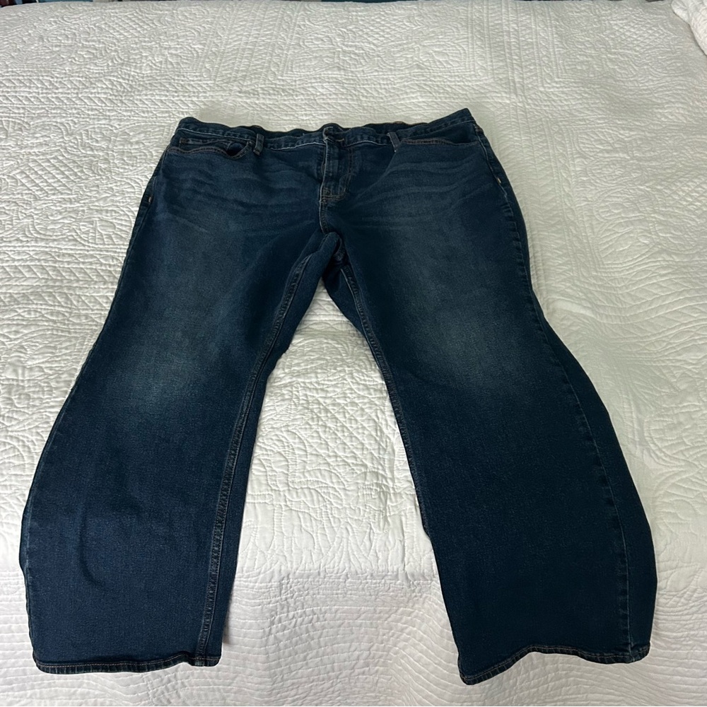 Medium wash men’s jeans